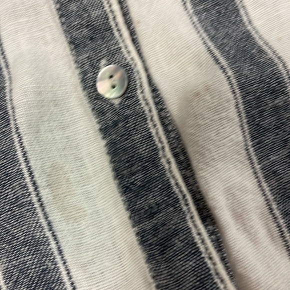 Tahari Linen Blend Striped Button Tunic Top Womens 2 small spots as shown - Picture 4 of 5